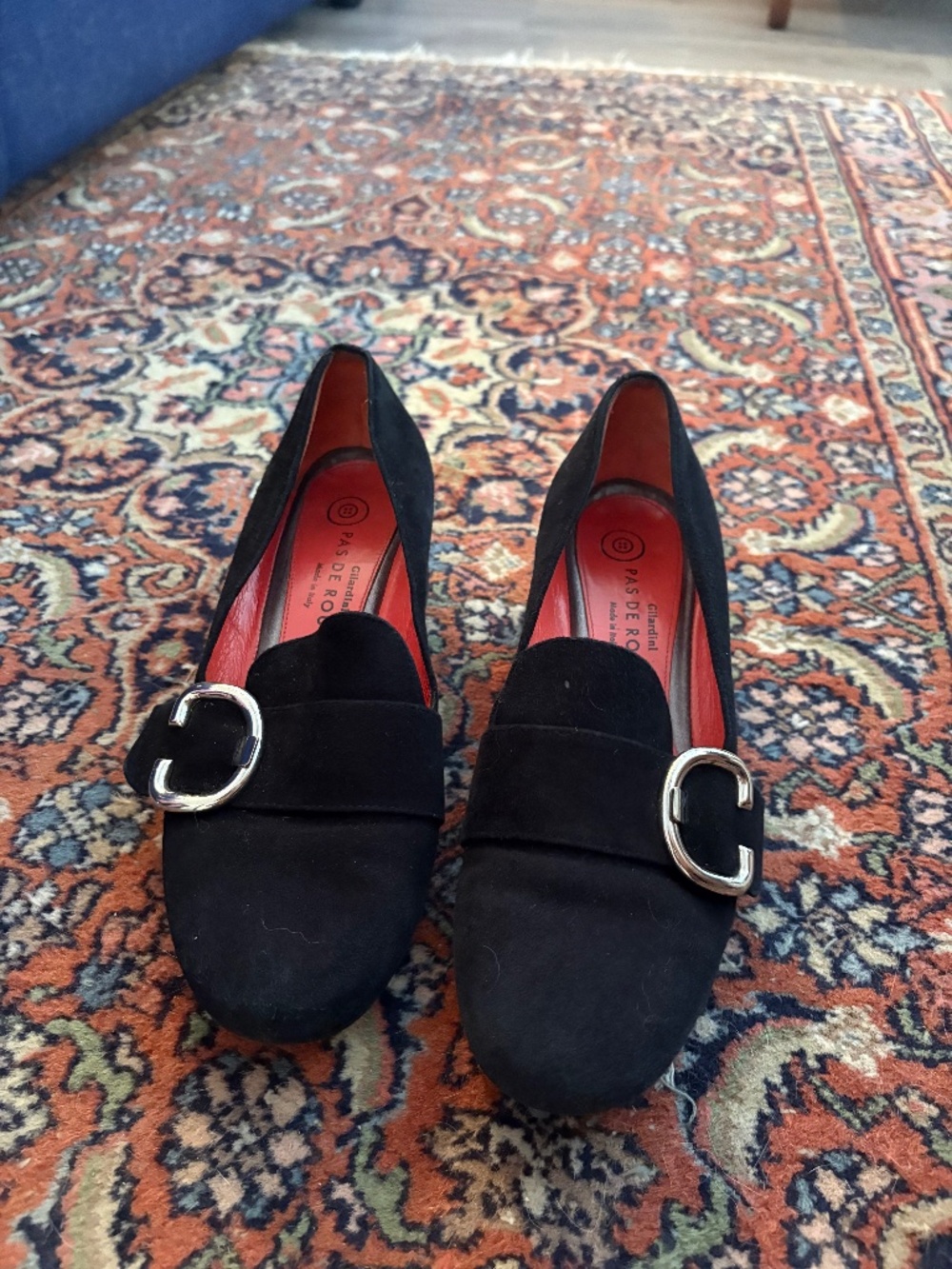Pas de rouge black velvet Italian shoes